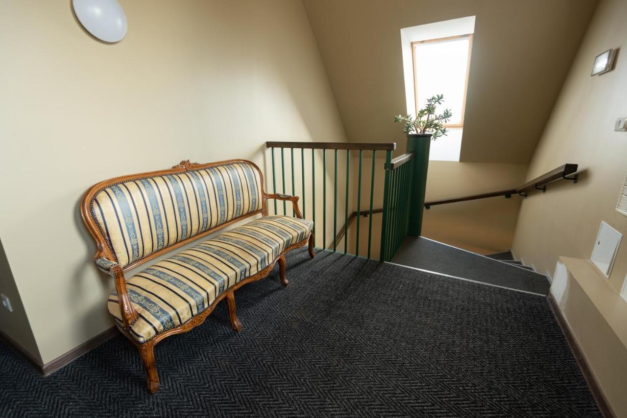Aiakeskuse Hostel Rakvere Kültér fotó