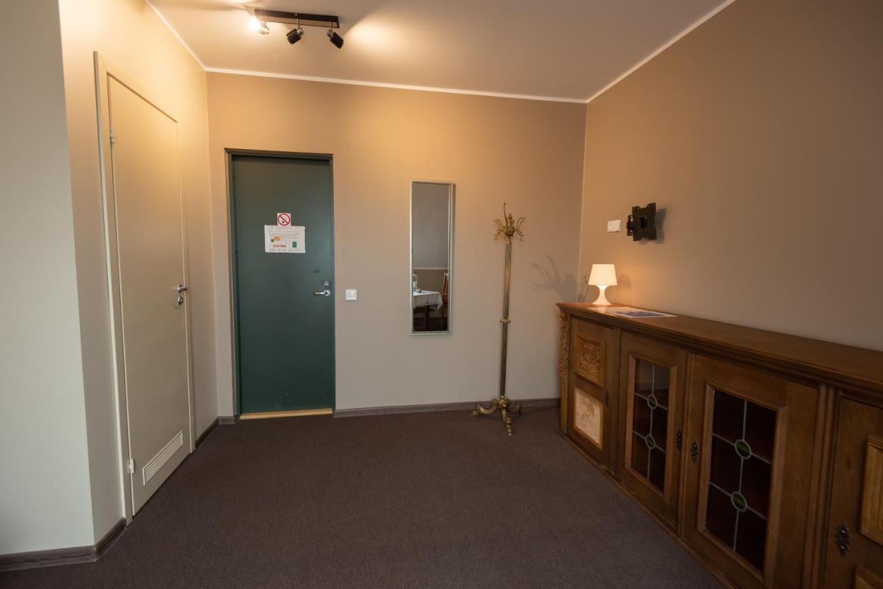 Aiakeskuse Hostel Rakvere Kültér fotó